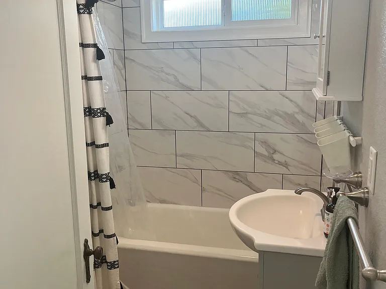 1533 G St — Photo 11