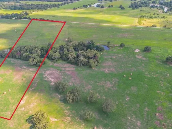 Davis Rd, Smithville, TX 78957