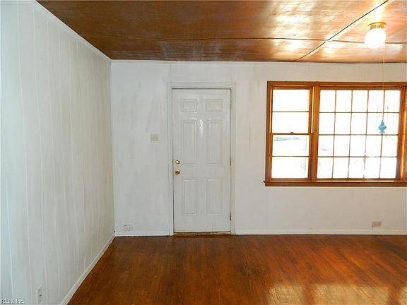 2nd image of 75 Hobson St