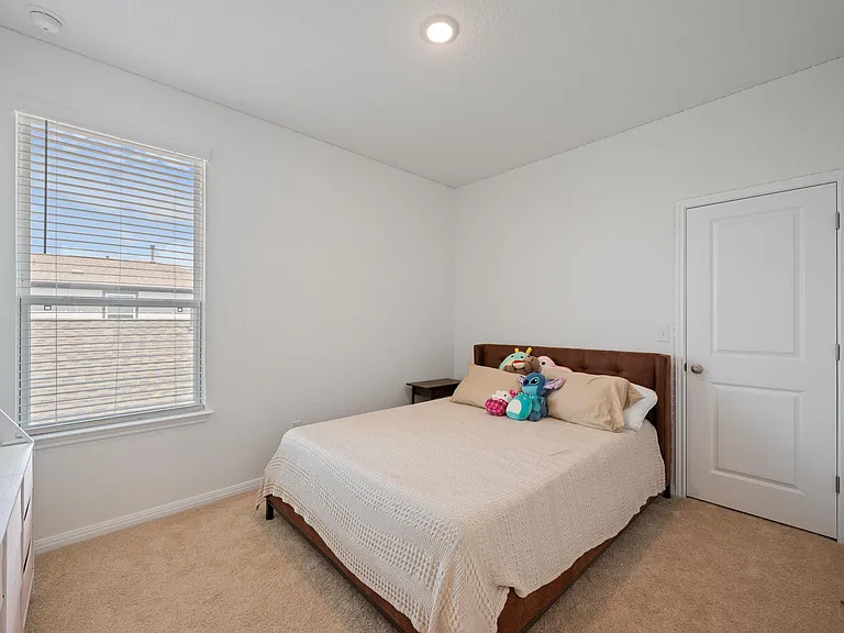 185 Jackman Dr — Photo 17