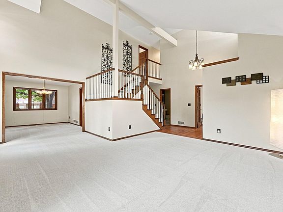 4th image of 3911 Simms Ct