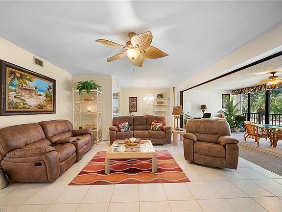 5th image of 758 Eagle Creek DR #202