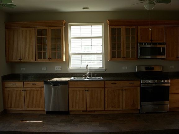5th image of 1934 Westridge Blvd