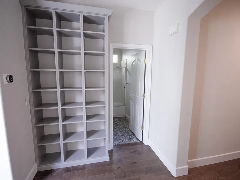 3220 Vernazza Ave — Photo 10