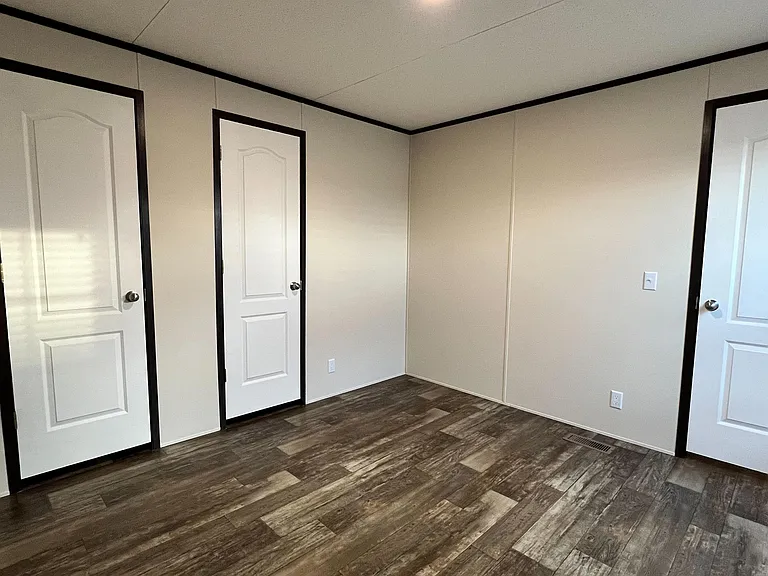 25214 Gratiot Ave #141 — Photo 19
