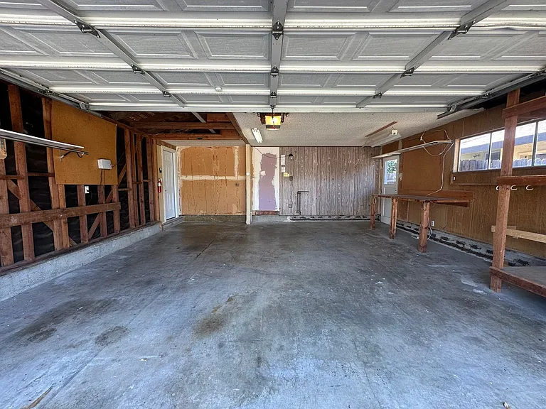 9206 Thilow Dr — Photo 24