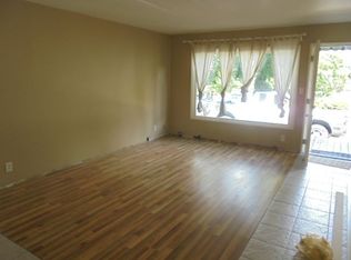 806 E Maple St, Bellingham, WA 98225