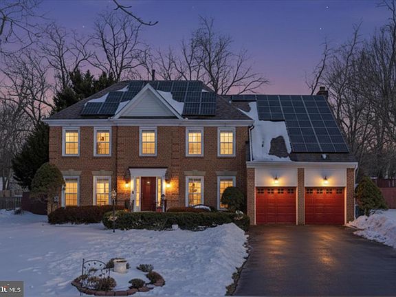 2nd image of 600 Seminole Creek Way