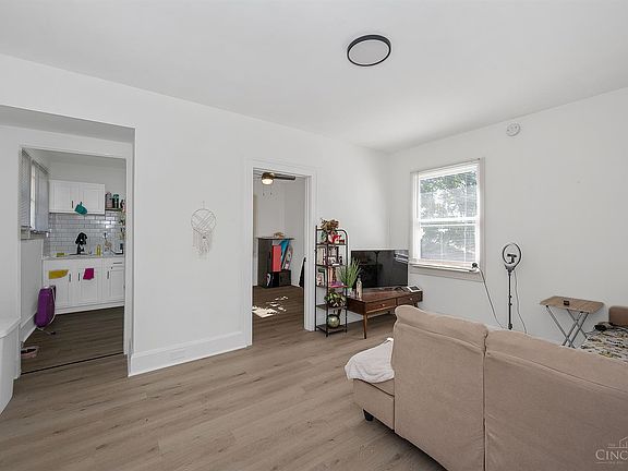 3rd image of 5110 Hunter Ave