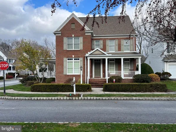 19 Thicket Ln, Lancaster, PA 17602
