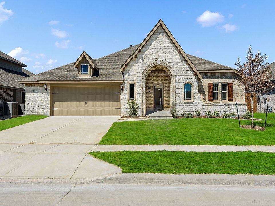1st image of 1951 Cedarwood Dr