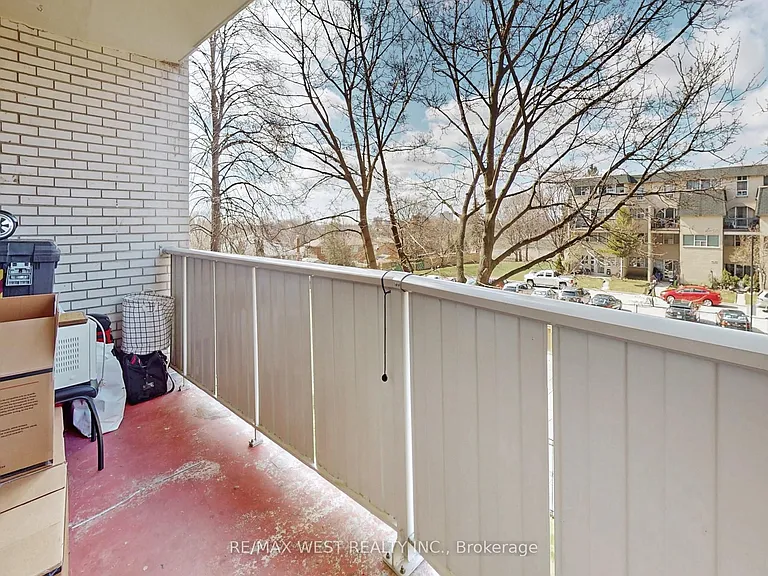 1660 Bloor St #310 — Photo 14