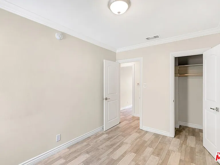 8613 1/4 W Olympic Blvd — Photo 10