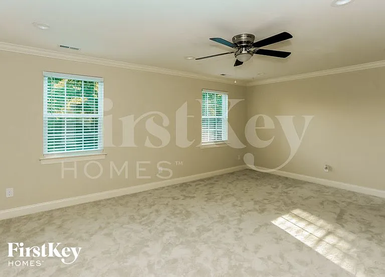 1242 Pless St NW — Photo 7