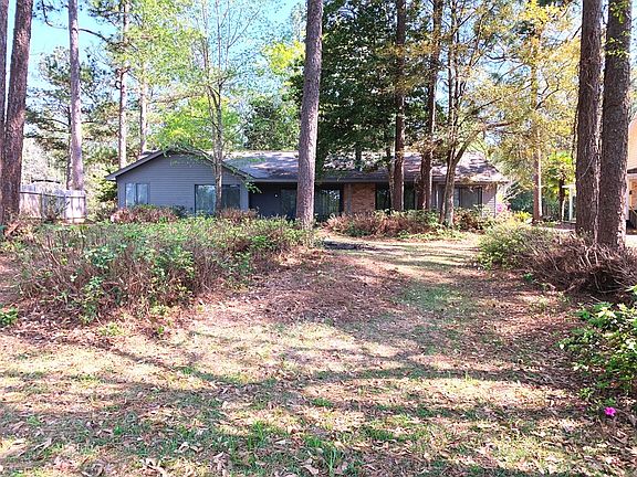 3rd image of 1714 E Lakeshore Dr