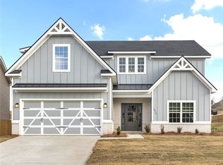 1812 Solamere Ct, Auburn, AL 36832