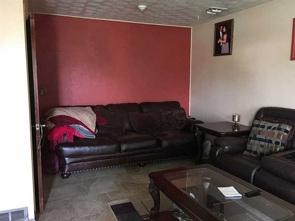 5th image of 203 Harter Ave