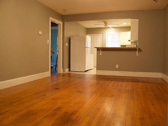 2nd image of 1207 E 14th St #B