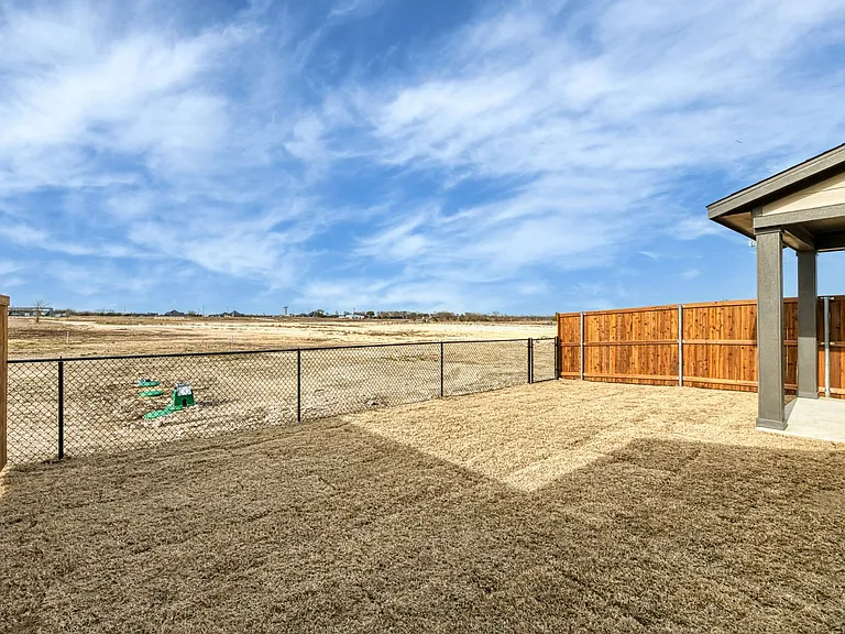 4265 Clovis Ct — Photo 37