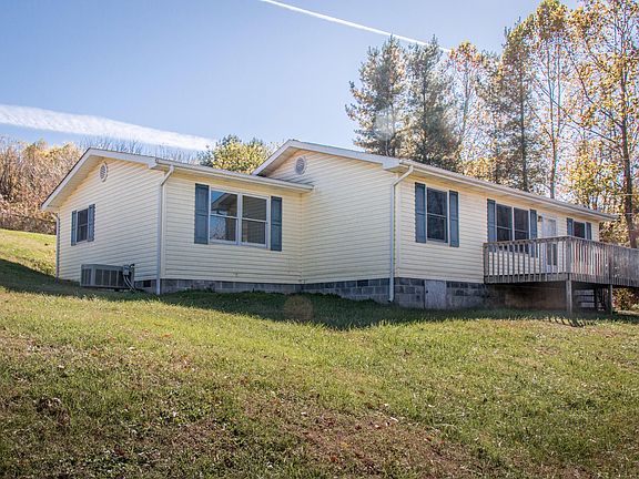 4th image of 18418 Picardy Dr