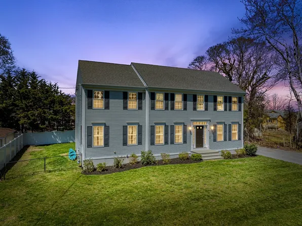 14 Grandview Ave, Fairhaven, MA 02719
