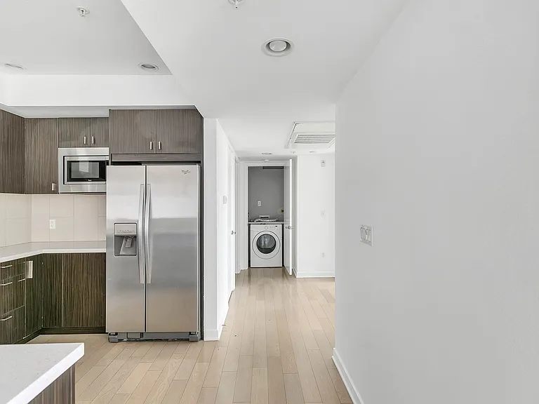 11900 Courtleigh Dr — Photo 15