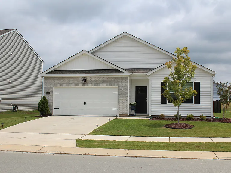 164 Ethel Ln — Photo 3