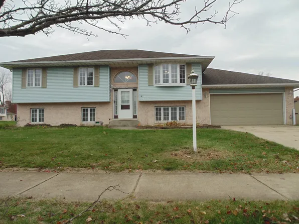 5665 Carnation Ave, Portage, IN 46368