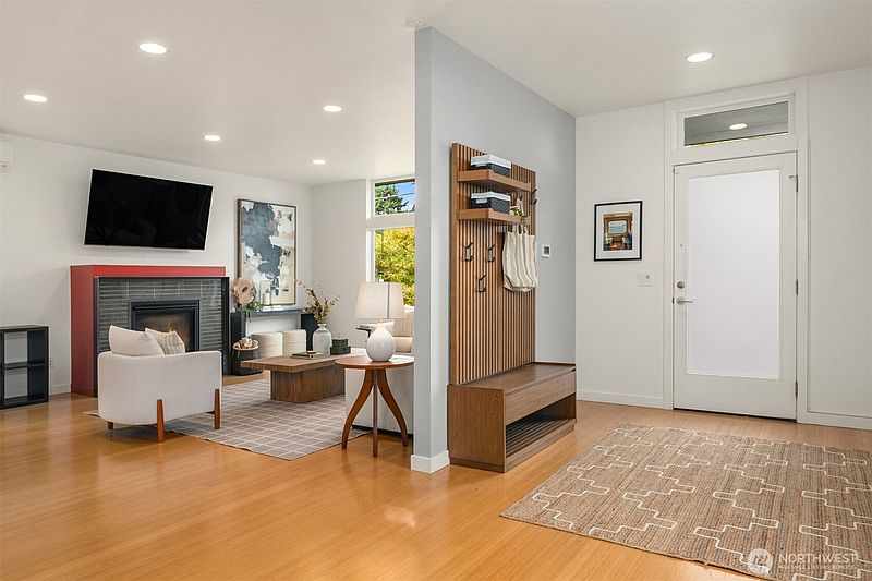 3rd image of 649 NW 83rd Street