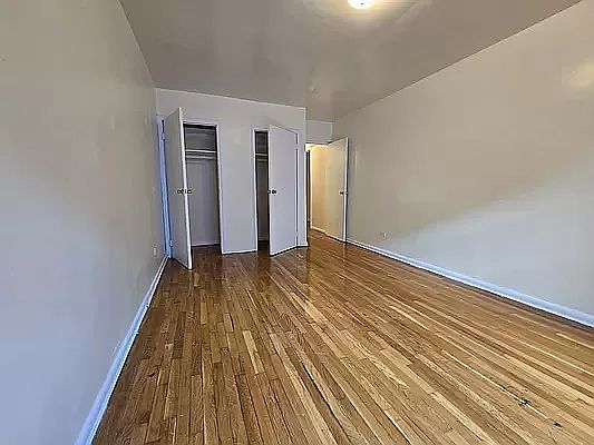 4th image of 125 E 18th St #H
