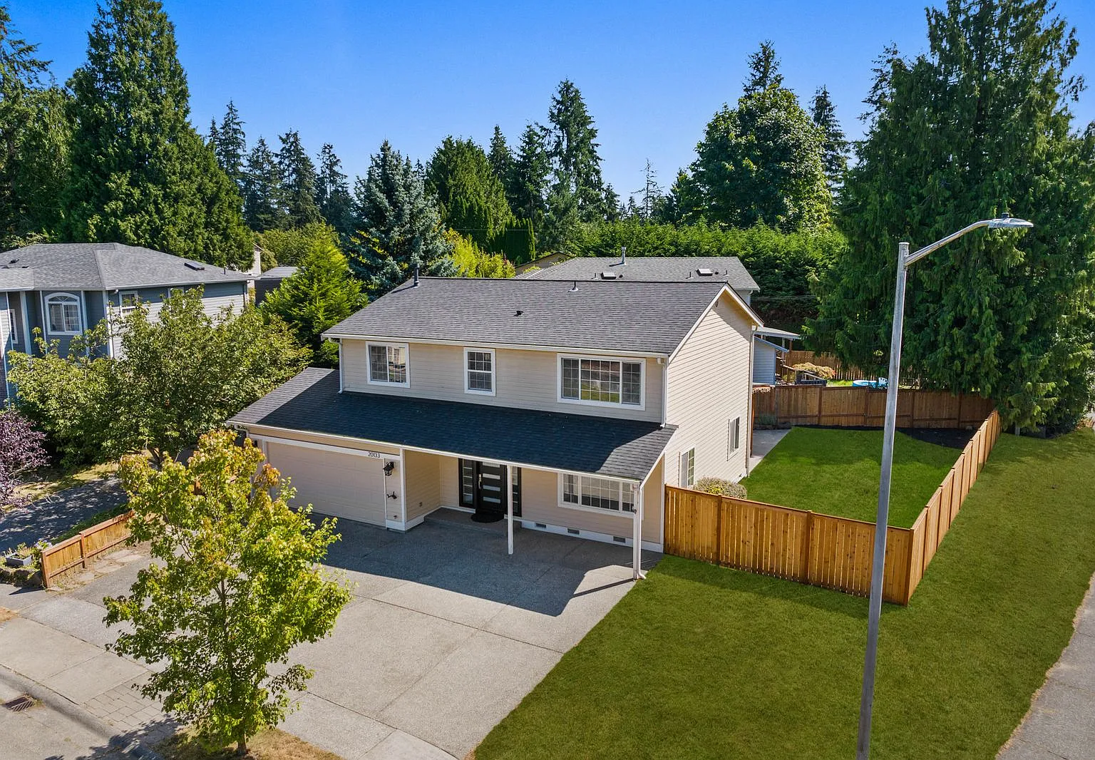 4 bed, 2.5 bath, 1848 sqft, $3,750 — Photo 3