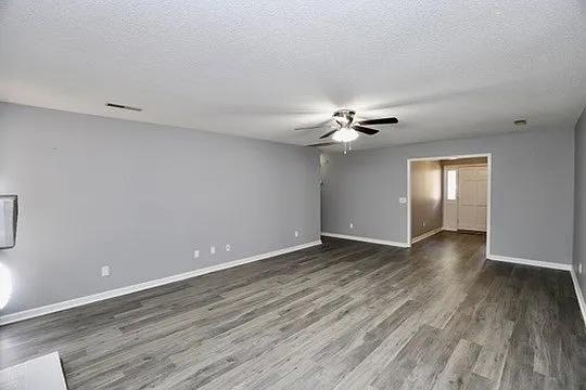 944 Twin Lakes Dr — Photo 34