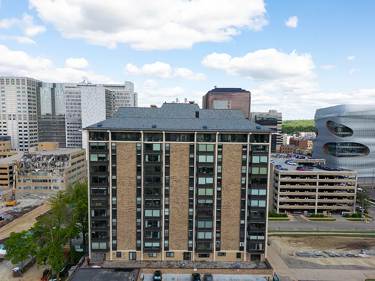 207 5th Ave SW #205 — Photo 26