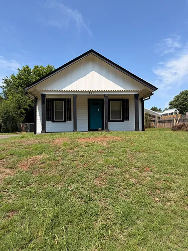 611 N Van Buren Ave Photo 1 611 N Van Buren Ave Photo 1