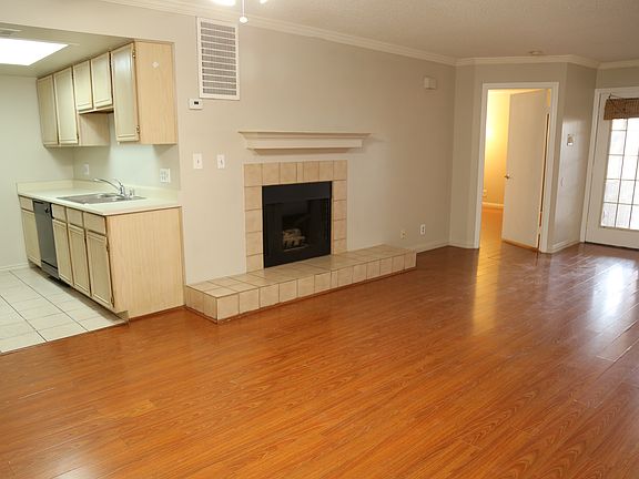 5th image of 213 N Lamb Blvd Unit B