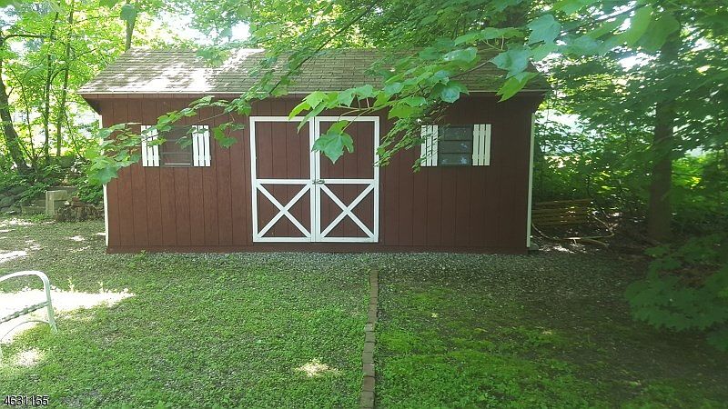 2nd image of 85 Breakneck Rd