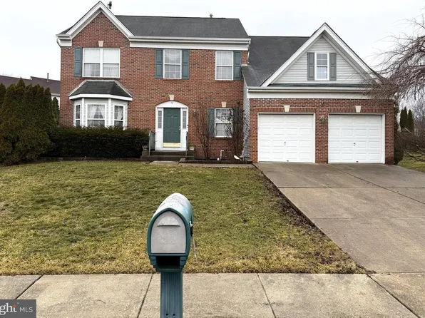 6 Skyhook Cir, Deptford, NJ 08096