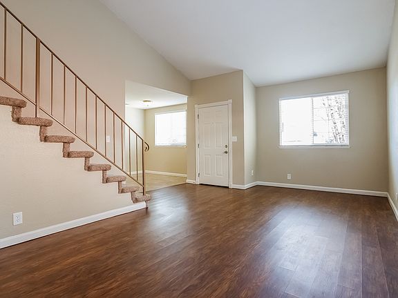 4th image of 164 Peach St