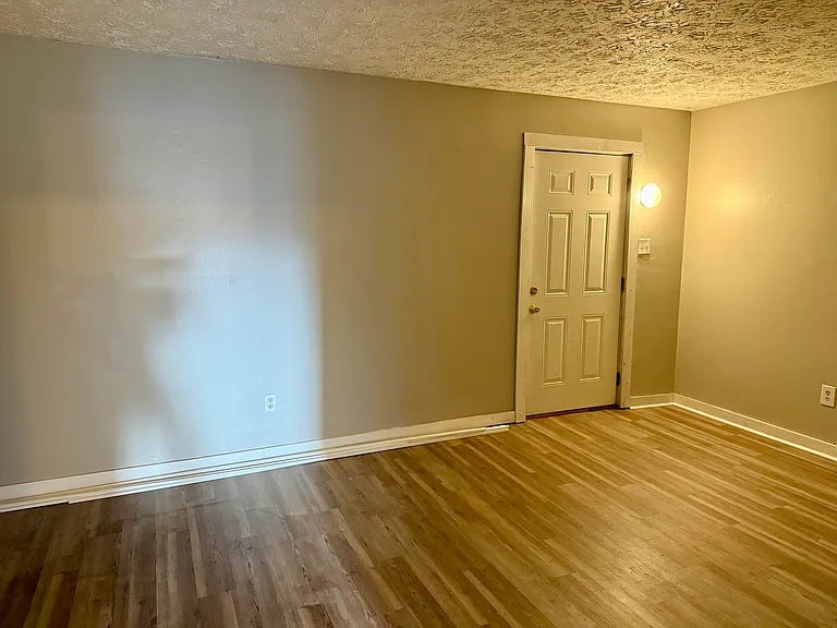 51 Shields Ln #4 — Photo 11