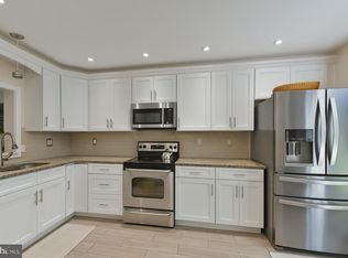 100 Victoria Dr, Montgomeryville, PA 18936