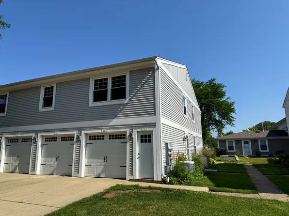 241 Sunset Ct, Vernon Hills, IL 60061