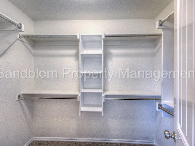 10418 S James St — Photo 16