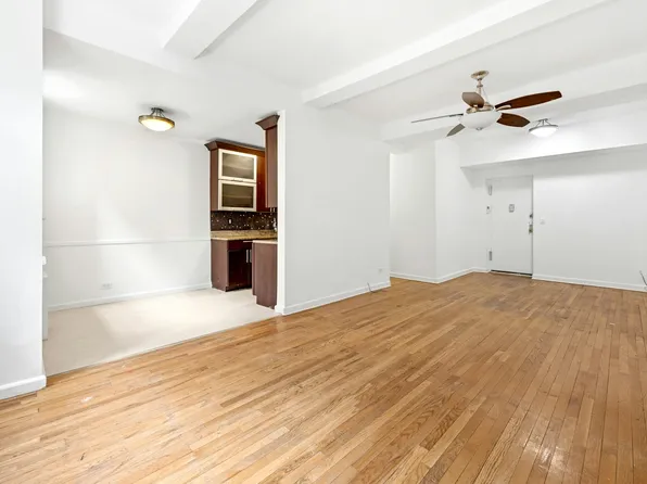 3750 Hudson Manor Terrace image 5 of 15