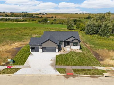 7608 Country Ridge Dr NW, Cedar Rapids, IA, 52405