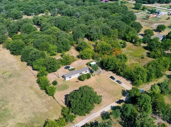 1101 Cherokee Dr, West Tawakoni, TX 75474