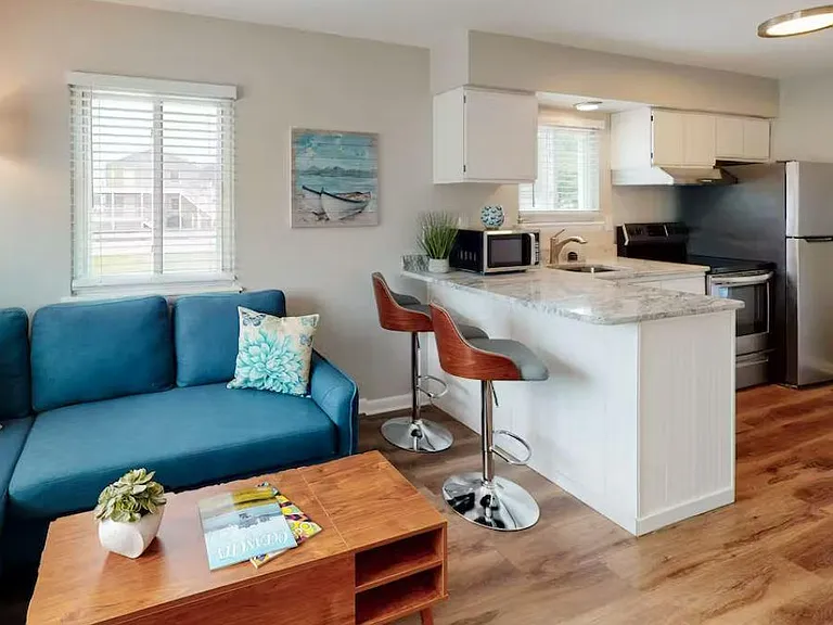 Counter top breakfast area