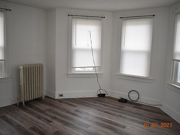 3rd image of 16 N Woodward Ave #B