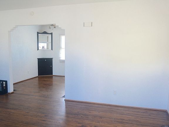 5th image of 529 W Laurel St