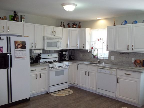 5th image of 812 Green St