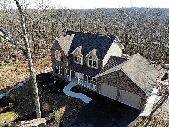 2nd image of 708 Turnberry Ln